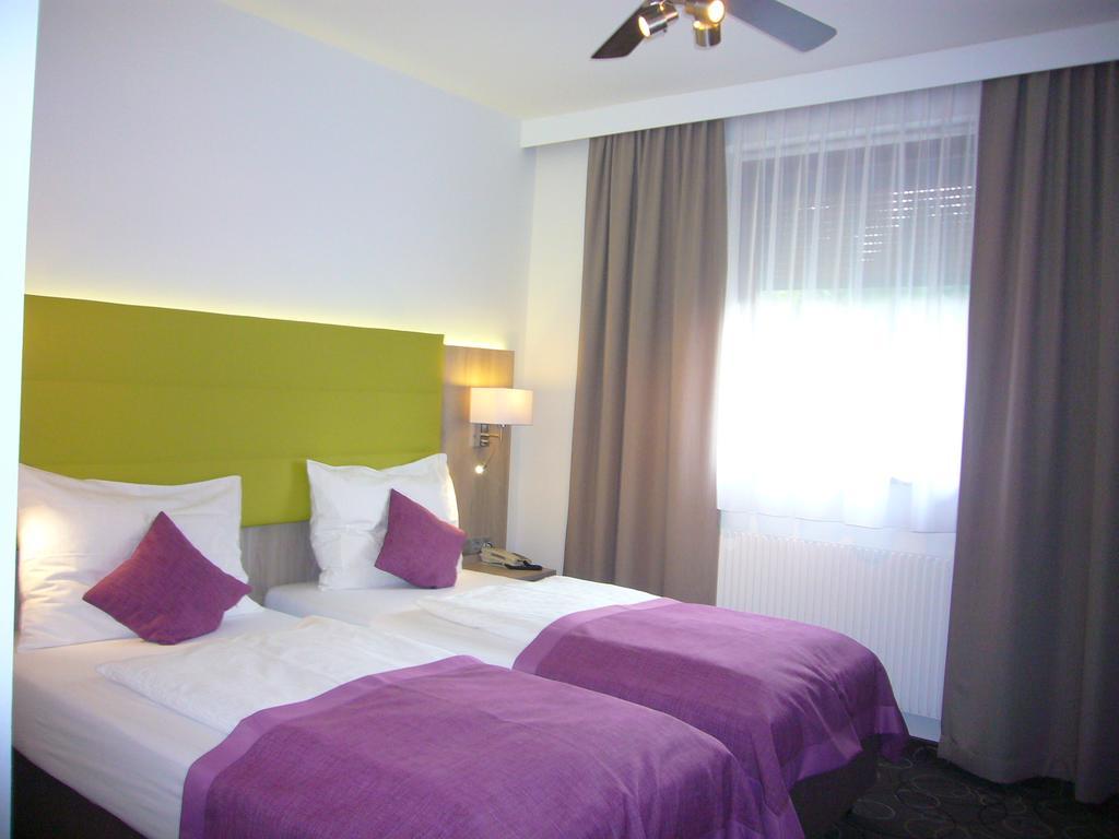 Strebersdorferhof Hotel Vienne